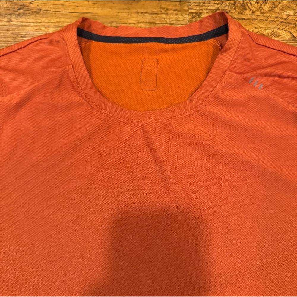 Lululemon Orange Textured Training Perfromance Gym Workout Running T Shirt Men L